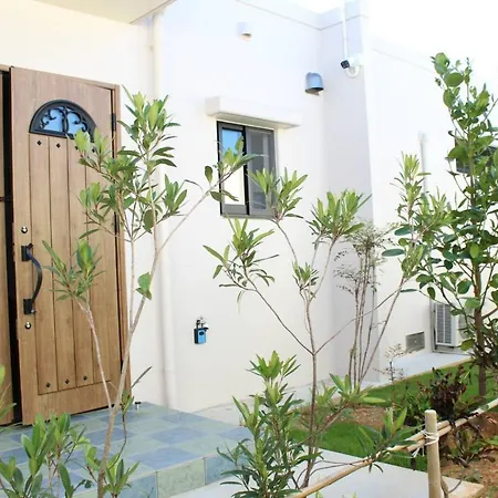 エメラルドグリーンの古宇利島まで3分で完全プライベート1棟貸のsun Floral Villa Nago Exterior photo